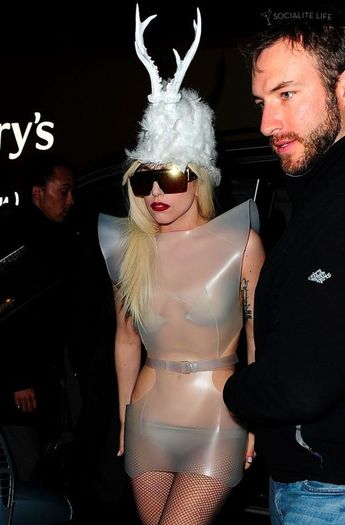 Lady Gaga - Lady GaGa acuzata ca o imita pe Grace Jones