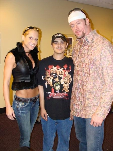 The-Undertaker-and-Michelle-McCool3