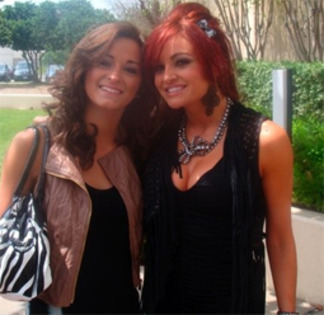 maria and her sister (2) - maria kanellis cu sora ei