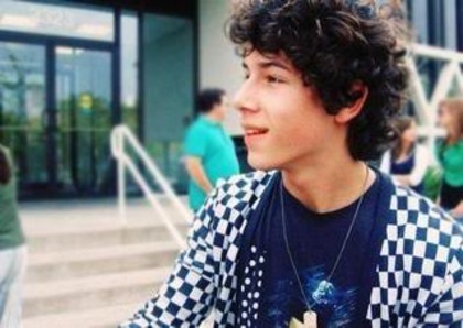 VBHWXPEIJVLPYKBVEVB - Cateva pozitzseee