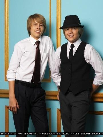 The_Suite_Life_of_Zack_and_Cody_1263824080_2_2005 - poze zack and codi