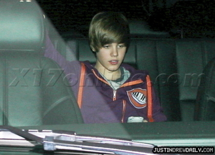 normal_bieber050410_18 - 0_0 Leaving the Arclight Theater-Hollywood 0_0