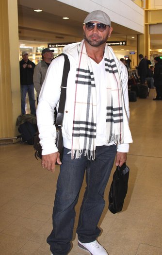 db_CELEBUTOPIA_ISA_424 - dave batista