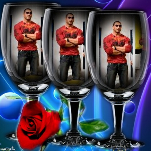 ISTYXGJFTTZDNIPUJBZ - dave batista