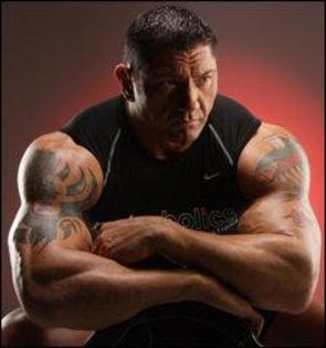 l_973aa984956440349bec7e22aad38ed1 - dave batista