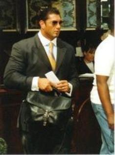 l_9610cb80e9e442d98df38ecc5b128d6a - dave batista