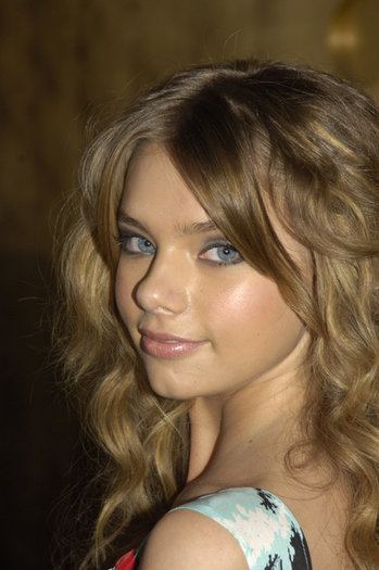 mnm - Indiana Evans