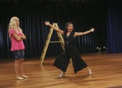 13627151_MODFZGHGJ - Brenda Song