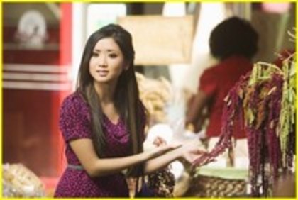 13628268_YIVNVLDZO - Brenda Song