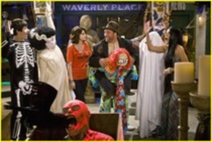 WOKLAMUMZCGVXHQXCSX - Wizards of Waverly Place