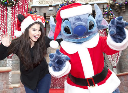 400_sgomez_1_091107_phiffmeyer_disneland - album pentru ce mai tare fata de pe sunphoto alexandravalentina