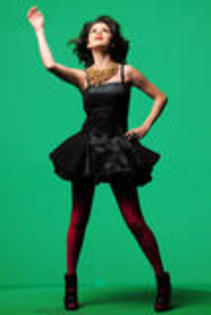 th_43237_Selena_Gomez_New_Music_Video_Photoshoot_Nov_2009_725_122_202lo