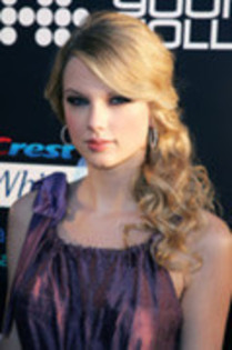 10019414_UTHZYNTWC - Taylor Swift