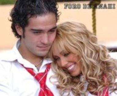 10328210_NFHGWZLZQ - Anahi y Poncho