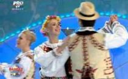 12885082_YTKAXJLKQ - dansez pentru tine-sezonul 9