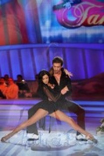 GUYNKZEEEAPODIQZNJL - Dansez pentru tine-Elena si Radu