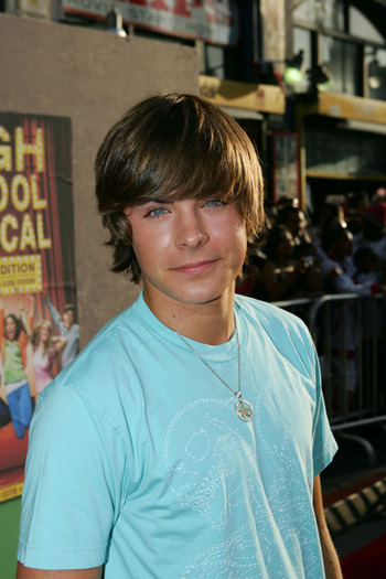 zac-efron-hsm - Zac Efron