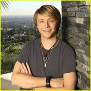 14328134_ESNOMGOKW - Sterling Knight Love LOVE