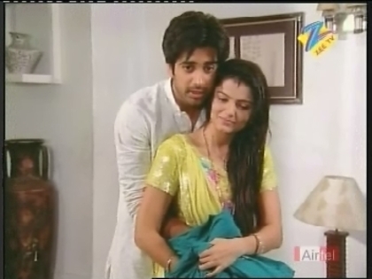 81 - poze Radhika si Dev