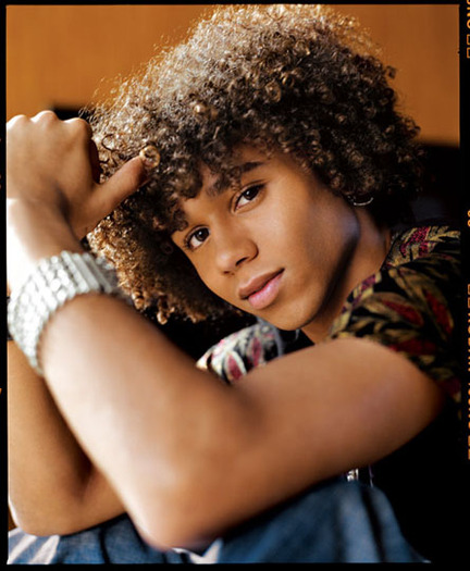 Corbin-Bleu-ta01 - corbin bleu