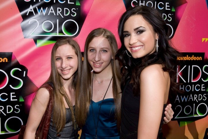 23558_406023187603_147983252603_5537107_5148047_n