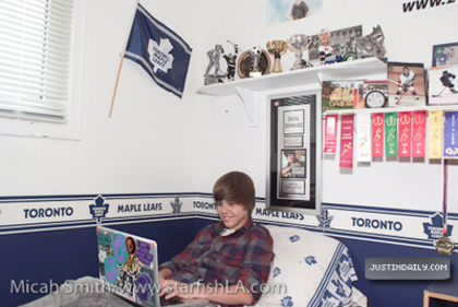 normal_photoshootjustindaily_%283%29 - 0_0 Justin at his Hometown in Stratford 0_0