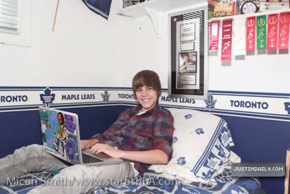 normal_photoshootjustindaily_%288%29 - 0_0 Justin at his Hometown in Stratford 0_0
