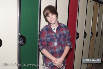 normal_photoshootjustindaily_%2845%29 - 0_0 Justin at his Hometown in Stratford 0_0
