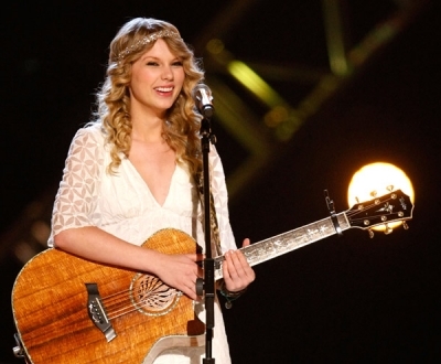 normal_taylorweb023 - Taylor Swift-4th annual Academy Of Country Music Awards in Las Vegas 05-04-2009