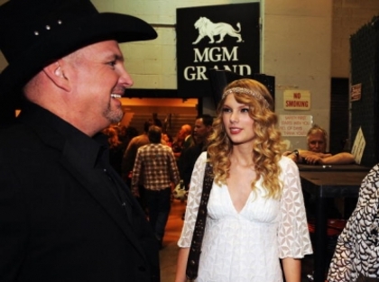 normal_taylorweb049 - Taylor Swift-4th annual Academy Of Country Music Awards in Las Vegas 05-04-2009