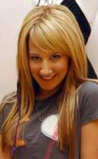 uthtrshs - ashley tisdale