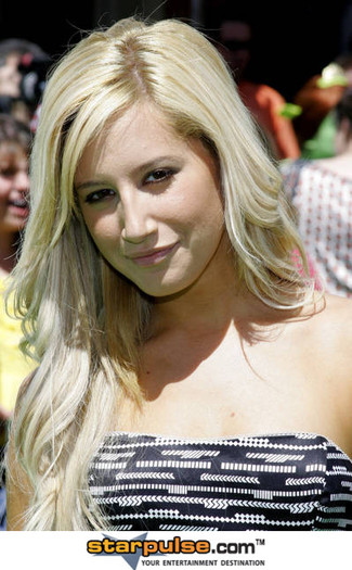 Ashley%20Tisdale-DGG-015491