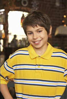 Max - Actorii din Wizards of Waverly Place