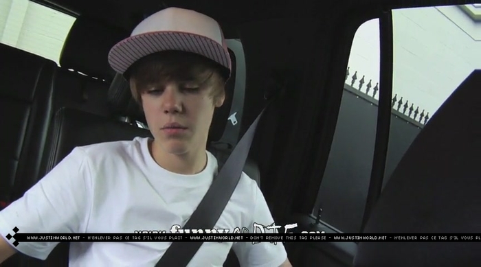 jw0107 - 0_0 Bieber After the Dentist 0_0