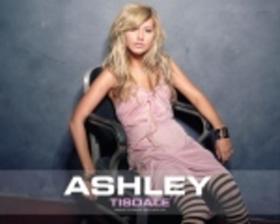 Ashley Tisdale Wallpaper #8 - cel mai important club