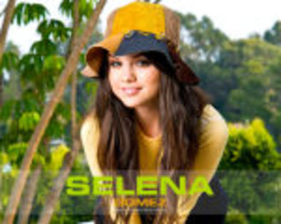 Selena Gomez Wallpaper #8 - cel mai important club