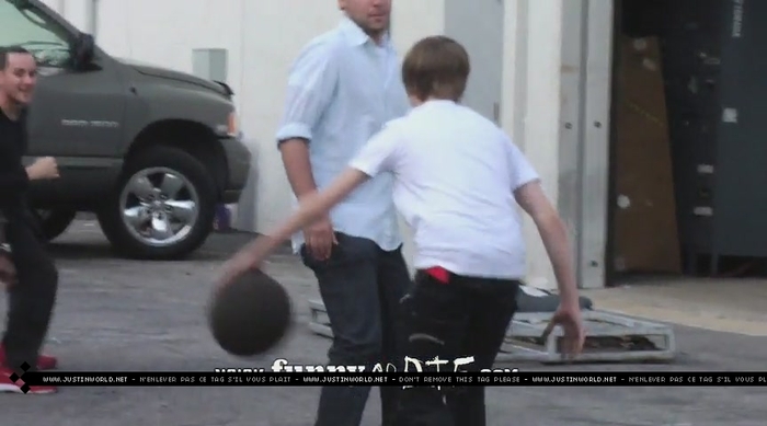 jw0022 - 0_0 Bieber Buckets 0_0