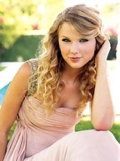 13775126 - Taylor Swift         mumos mumoasa mumosika mumusik mikc