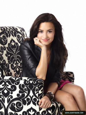 1 - Demi Lovato      Mumusica fetitZa meaah