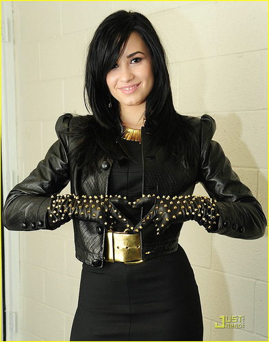 1 - Demi Lovato      Mumusica fetitZa meaah