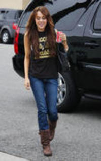 14597681_MVXOMWDSU - Miley Cyrus mistoh rau de tottttttttttt