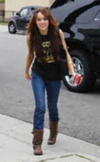 14597687_PMZSOHRJX - Miley Cyrus mistoh rau de tottttttttttt