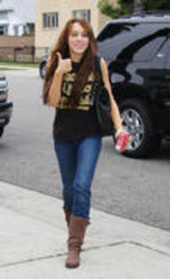 14597690_JYRBFEBUI - Miley Cyrus mistoh rau de tottttttttttt