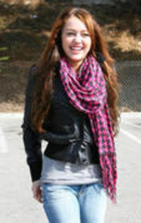 14633720_YHHMPWBSU - Miley Cyrus mistoh rau de tottttttttttt
