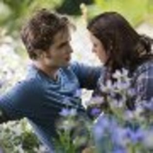 MV5BMTkxMDY4MjEzNV5BMl5BanBnXkFtZTcwNjczNTcwMw@@._V1._CR343,0,1362,1362_SS90_ - edward si bella  Ahhhhhhhhhhhh