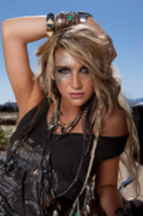 ke$h@ - kesha aaaaaaaaaaaaahhhhh     ce mumoasa eeeeee                papusa