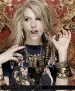 ke$h@ - kesha aaaaaaaaaaaaahhhhh     ce mumoasa eeeeee                papusa