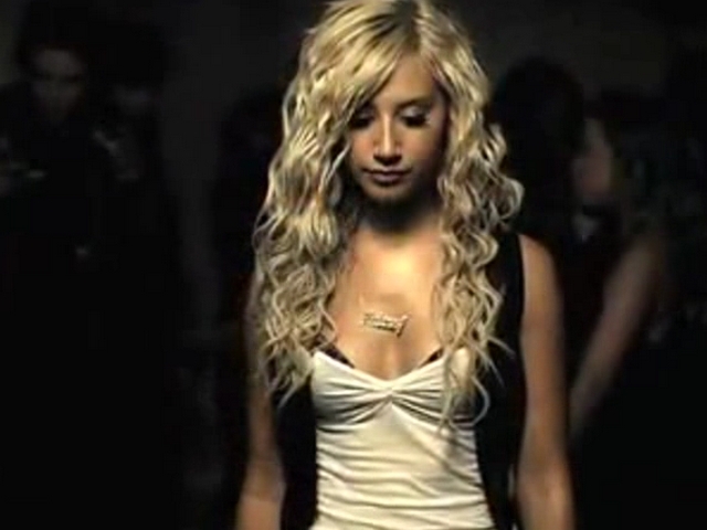 ashley_tisdale_1186672835 - album pentru prietena mea stefania