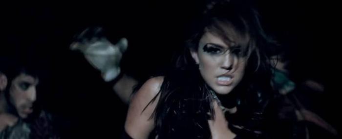 cant be tamed 2 - Cant Be Tamed Miley Cyrus