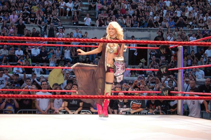 217 - kelly kelly vs wwe divas champion maryse ouellet